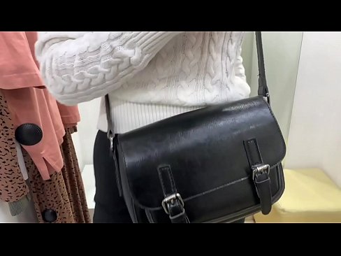 ❤️ Masturbarea în public a tinerei târfe FeralBerry cu un dildo în cabina de probă ️❌ at ro.pornjk.ru